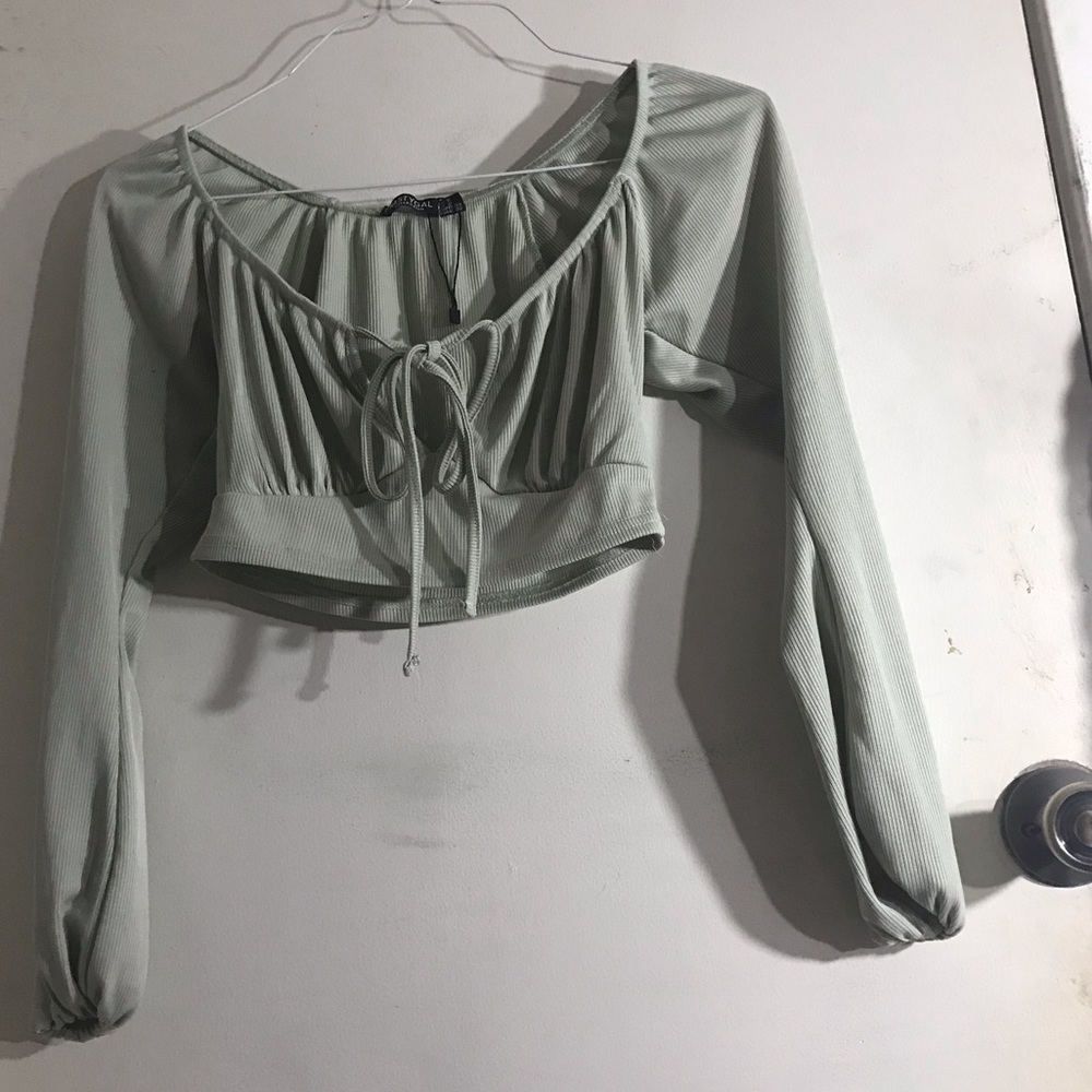 Long sleeve tie up crop top